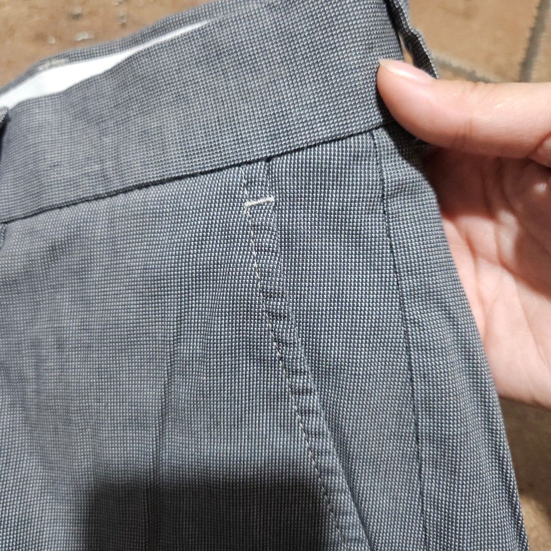KENNETH COLE REACTION GREY TROUSERS (Category: Trousers) located in Carmona. Submitted by simplestashph (Listing ID 1440431980, Image 2). Description: 0038 KENNETH COLE REACTION GREY TROUSERS W 36 Rise 11 L 35.