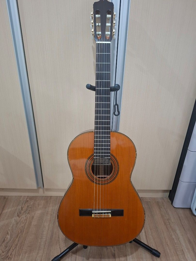 KODAIRA Classical Guitar 630mm (Category: Musical Instruments) located in Manila. Submitted by danielatan (Listing ID 1440438132, Image 2). Description: solid cedar top rosewood back and sides with hard case also in pristine condition.