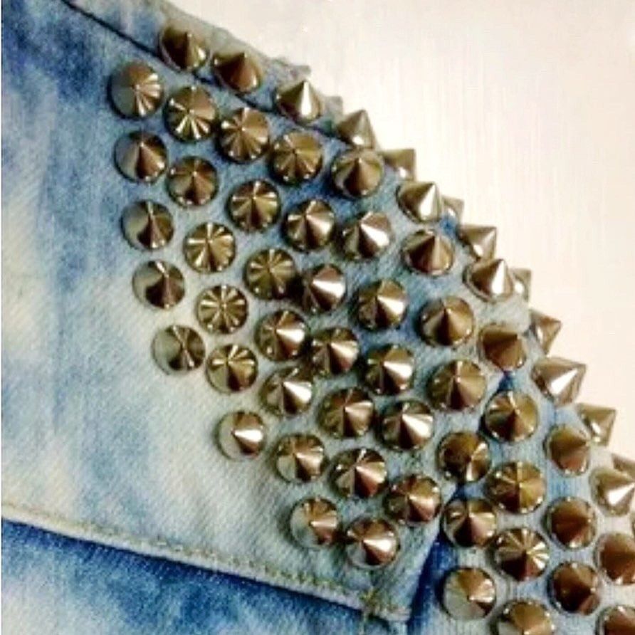 Levi's Engineered Denim Jacket Studded Shoulders Blue Wash Size M (Category: Coats, Jackets and Outerwear) located in Marikina City. Submitted by theconstantdeclutterer (Listing ID 1440489136, Image 3). Description: - Authentic Levi's denim jacket bought in London. - Unique ombré blue wash with white tie-dye effect - Edgy studded details on shoulders - Classic button-up front - Two chest pockets - Size: M/L - Get this now! .