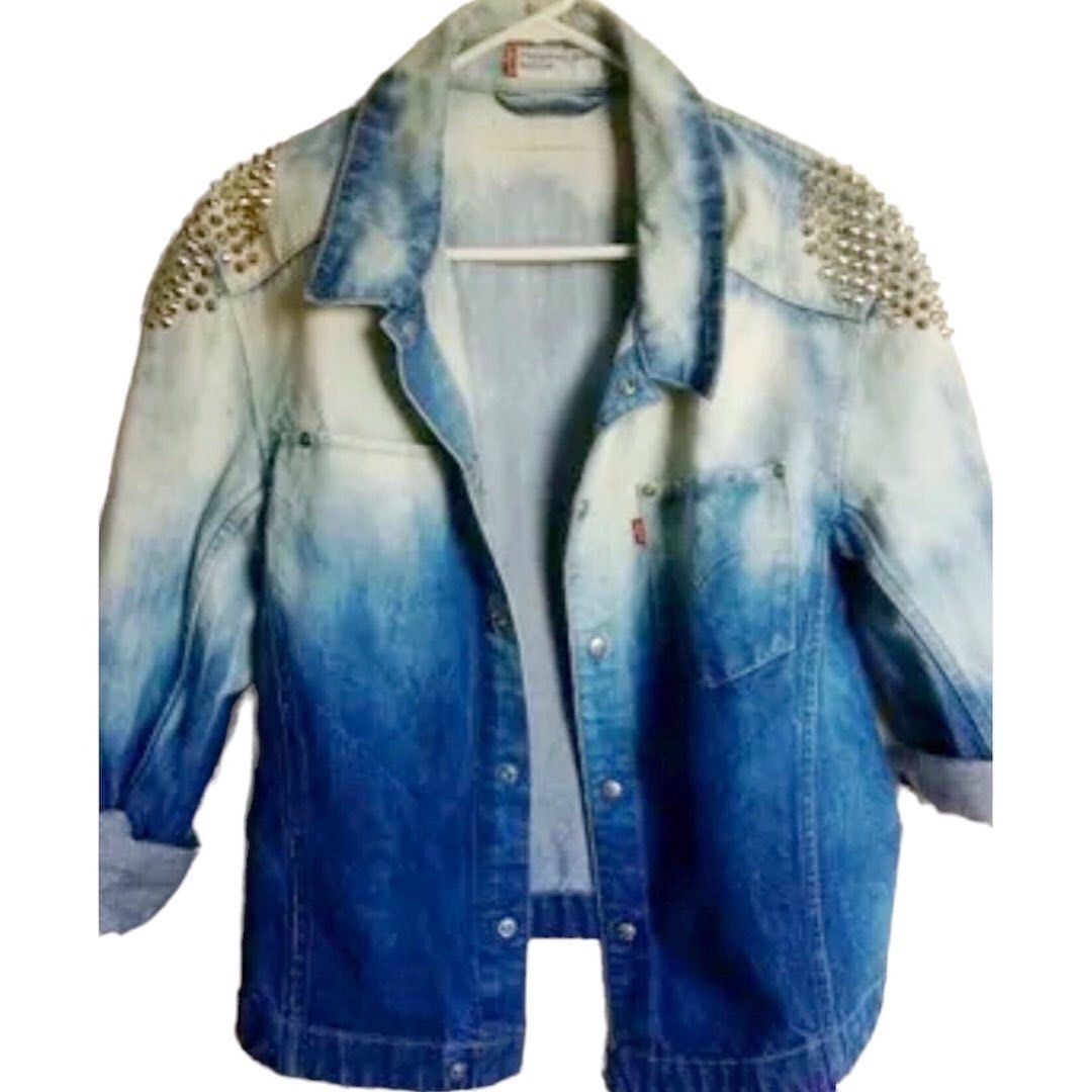 Levi's Engineered Denim Jacket Studded Shoulders Blue Wash Size M (Category: Coats, Jackets and Outerwear) located in Marikina City. Submitted by theconstantdeclutterer (Listing ID 1440489136, Image 2). Description: - Authentic Levi's denim jacket bought in London. - Unique ombré blue wash with white tie-dye effect - Edgy studded details on shoulders - Classic button-up front - Two chest pockets - Size: M/L - Get this now! .