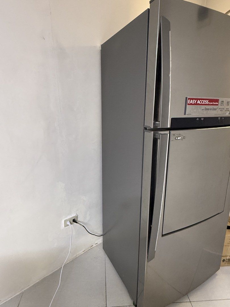 LG Door-in-Door Refrigerator (Category: Refrigerators and Freezers) located in Pasig City. Submitted by grey_s (Listing ID 1440412034, Image 2). Description: - LG Door-in-Door Refrigerator - Stylish Silver Finish - Excellent Working Condition - Spacious Interior for Plenty of Food Storage - Keeps Food Fresh for Longer - Ready for its New Home.