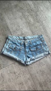(Category: ) located in . Submitted by narellelim52522 (Listing ID 1440433299, Image 1). Description: .