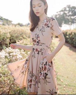 (Category: ) located in . Submitted by theyellowwardrobe (Listing ID 1440488874, Image 1). Description: .