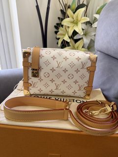 (Category: ) located in . Submitted by az.purse (Listing ID 1440475631, Image 1). Description: .