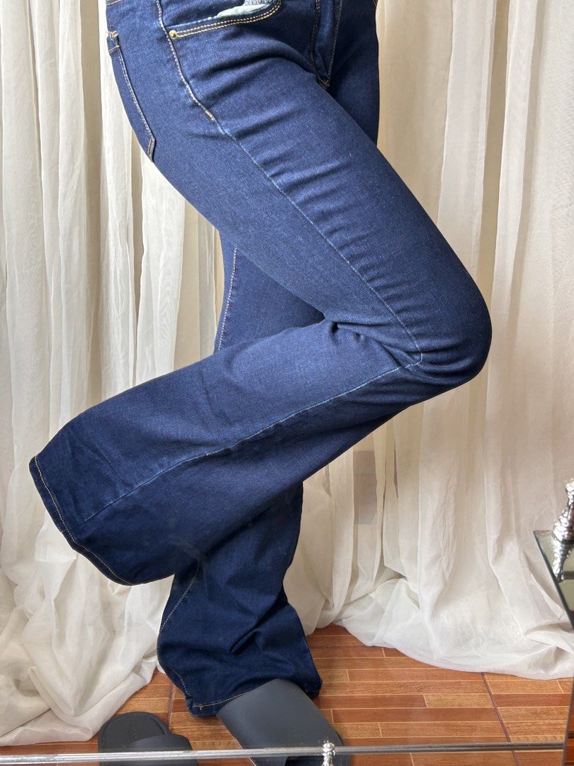 LOW WAIST FLARE PANTS (Category: Jeans) located in Baguio. Submitted by chmlnstudio (Listing ID 1440504817, Image 2). Description: .