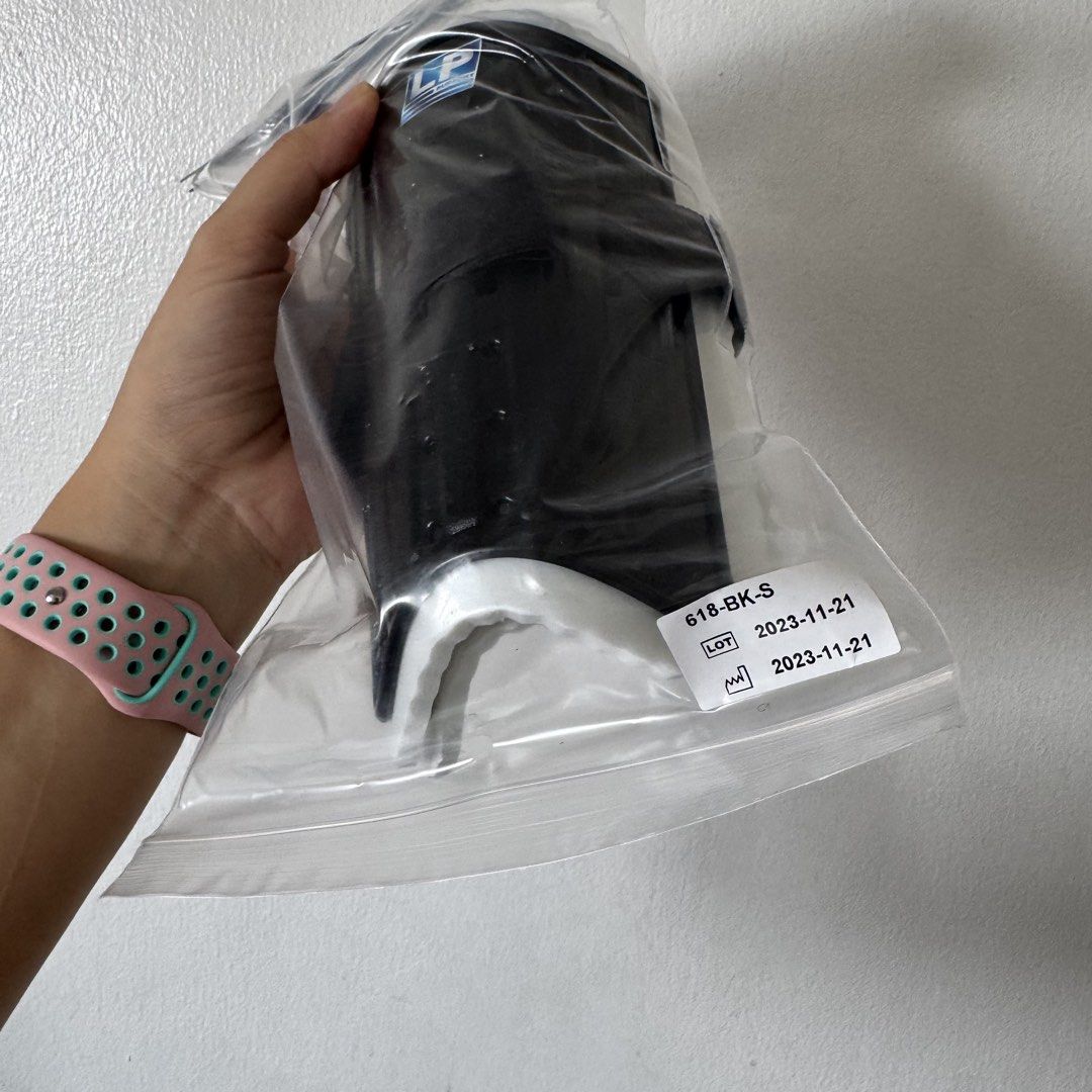 LP SUPPORT 618 Shin Pad with Strap 20pcs Bundle (Category: Braces, Support & Protection) located in Manila. Submitted by miskym (Listing ID 1440480772, Image 3). Description: Wholesale Price: 255.00/ea for 20pcs 270.00/ea for 10pcs 290.00/ea for 5pcs Retail Price: 319.00 Please refer to size chart for measurements S, M, L are available ONHAND & READY TO SHIP!.