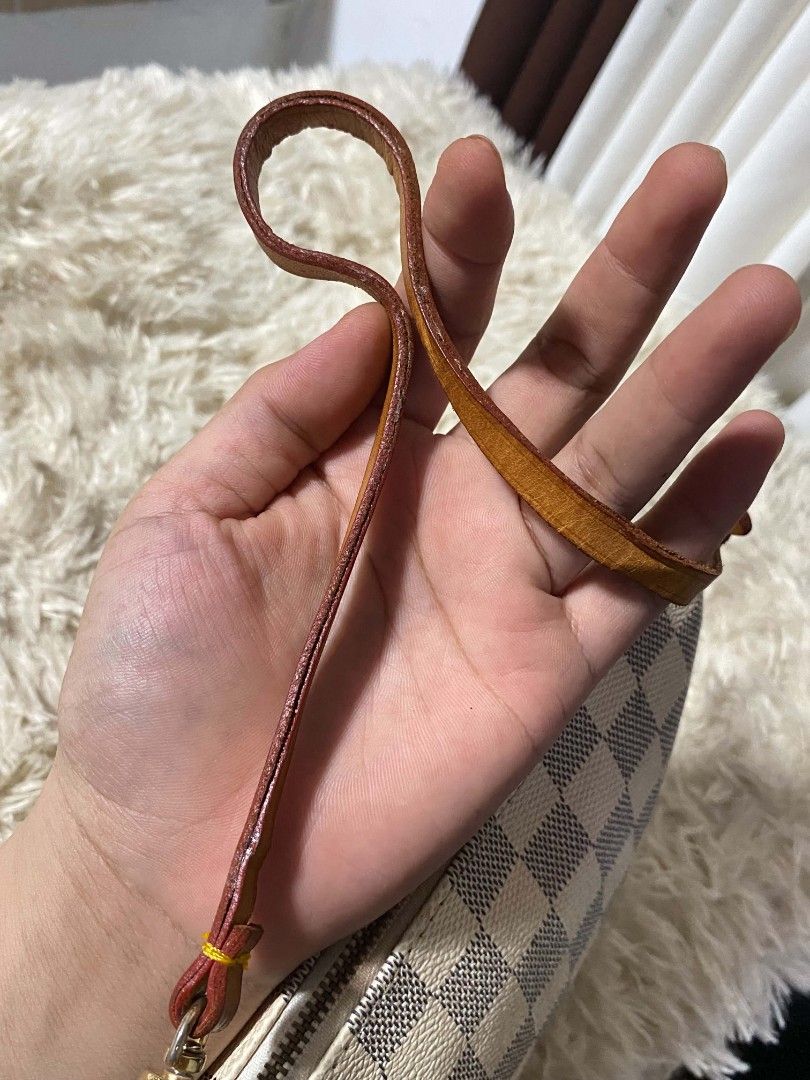 Lv kili (Category: Luxury Accessories) located in Tagum. Submitted by janmarion049706 (Listing ID 1440527746, Image 2). Description: Good condition with sign of use may kunting dirt sa may zip part matibay.