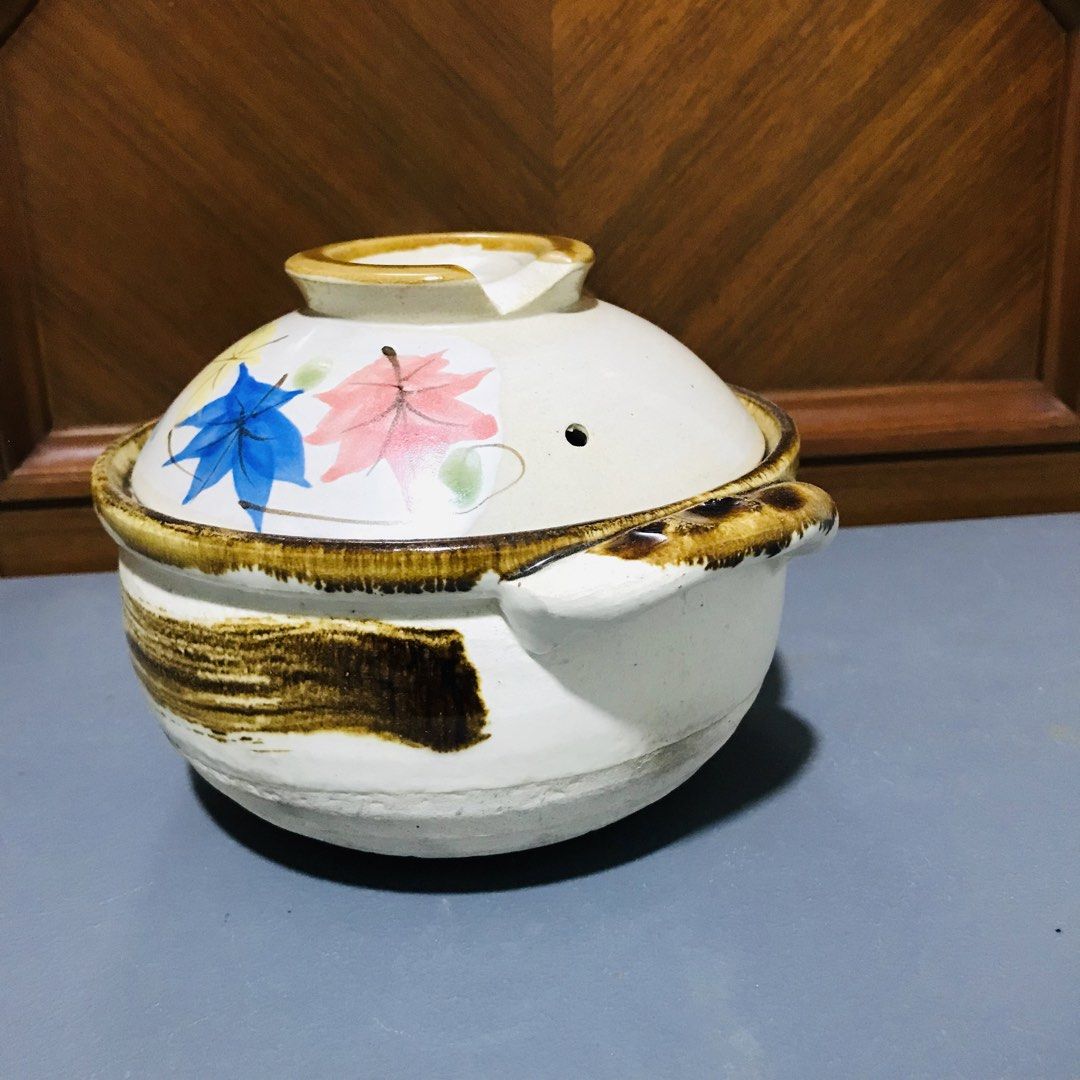 Mid-size Tall Claypot (Category: Cookware & Accessories) located in Baao. Submitted by all.things.japan (Listing ID 1440449188, Image 2). Description: .
