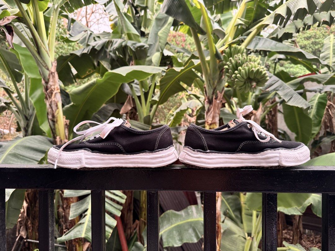 MMY MAISON MIHARA YASUHIRO BAKER OG SOLE LOW TOP SNEAKERS (Category: Sneakers) located in Manila. Submitted by thevintage90_sretro. (Listing ID 1440506607, Image 2). Description: MMY MAISON MIHARA YASUHIRO BAKER OG SOLE LOW TOP SNEAKERS SIZE 40 FIT 8us LEGIT DM.
