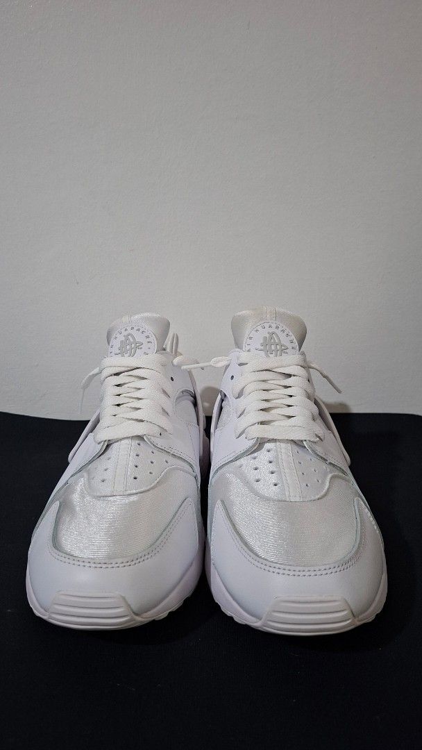 Price Drop! Nike Air Huarache White Sneakers (Category: Sneakers) located in Imus. Submitted by pick_and_dig (Listing ID 1440493217, Image 2). Description: - Original listed price: P5,000 Price Drop: P4,500 - White Nike Air Huarache sneakers - Classic design with iconic Huarache strap - All white colorway - Versatile for casual wear or sports - Comfortable and stylish Note: As is. WYSIWYG. Additional photos available upon request. Mode of Payment