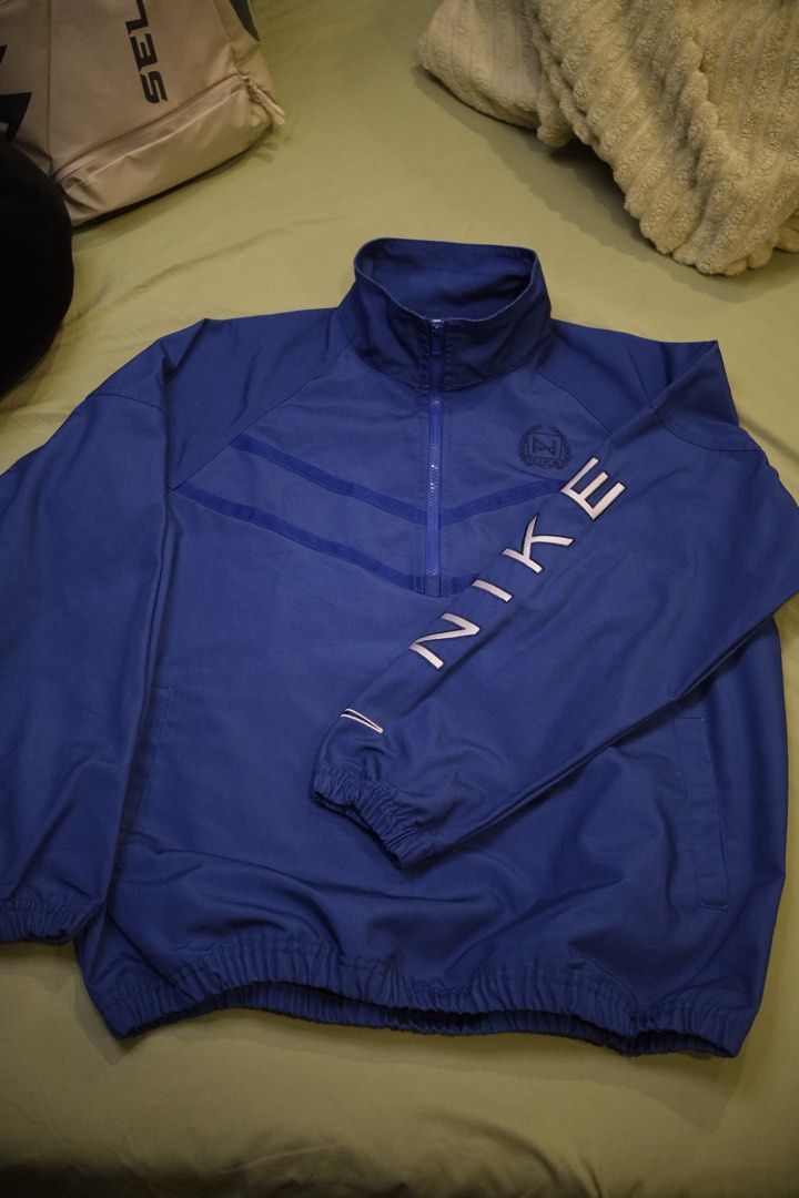Nike half zip jacket windbreaker (Category: Coats, Jackets and Outerwear) located in Binan City. Submitted by karachan27 (Listing ID 1440445148, Image 2). Description: Nike half zip jacket windbreaker - brand new - size : L Rfs : Decluttering/too many jackets.