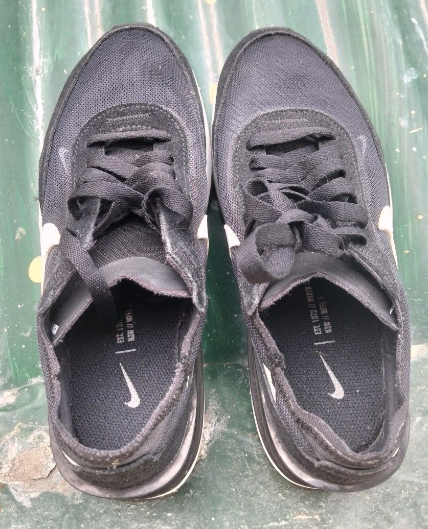 Nike Size 36 or 22.5 cm free shipping (Category: Sneakers) located in Bustos. Submitted by rosetp28 (Listing ID 1440426326, Image 1). Description: Size 36 or 22.5 cm GCash payment Free shipping fee 150 pesos Thanks po..