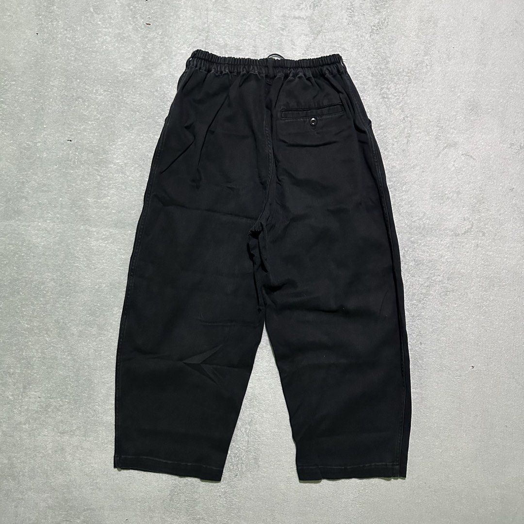 Niko and... Black Elastic Waist Drawstring Pants Size 4 (Category: Jeans) located in Villaverde. Submitted by bakatzy_secondhand_garments (Listing ID 1440390914, Image 3). Description: - Brand: Niko and.... - Color: Black - Fit: Relaxed, cropped length - Waist: Elastic waistband with drawstring - Pockets: Two side pockets, one back pocket - Origin: Made in Japan - Style: Casual wear.