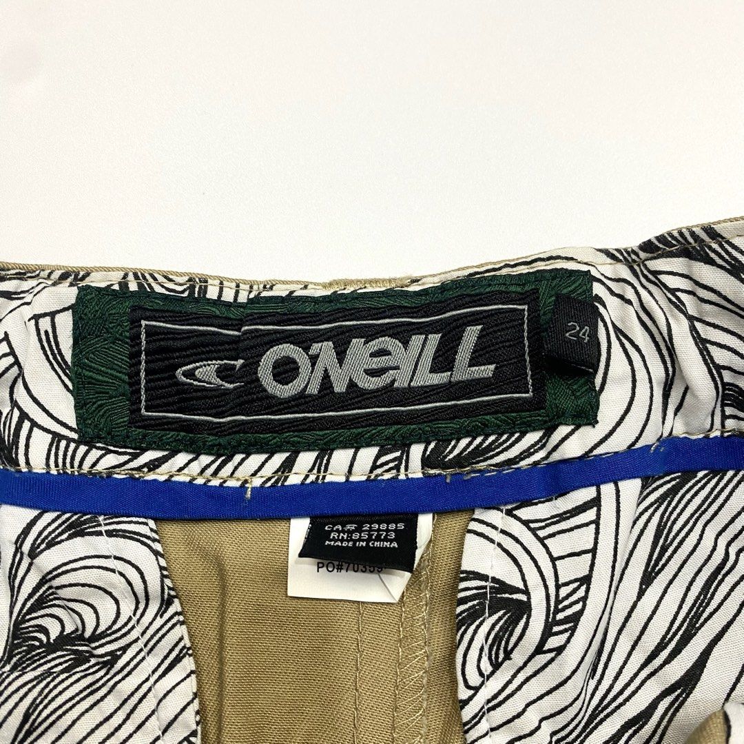 O'neill khaki denim shorts (Category: Jeans) located in Dagupan City. Submitted by maxi.vint (Listing ID 1440461529, Image 2). Description: Size 27" Length 19".