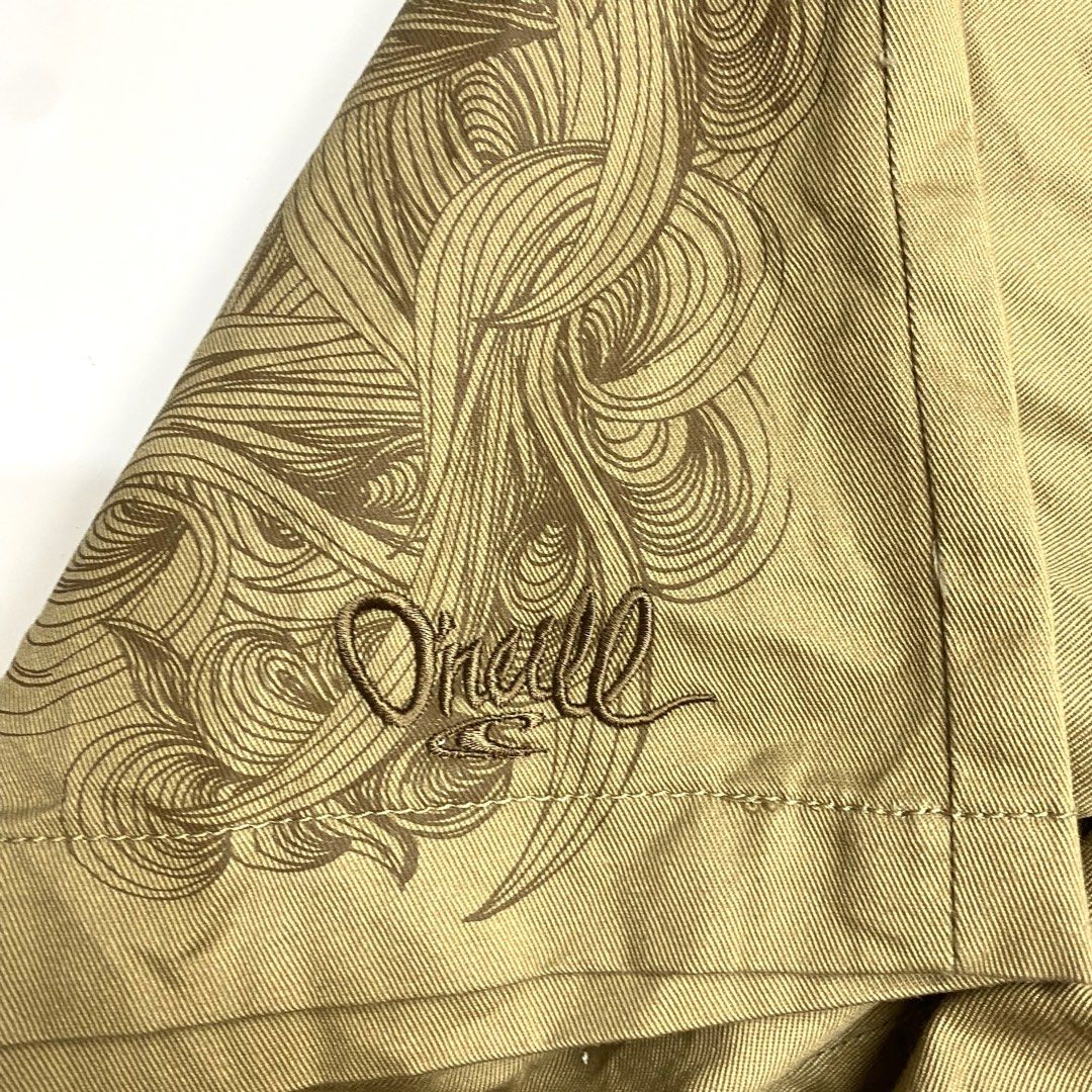 O'neill khaki denim shorts (Category: Jeans) located in Dagupan City. Submitted by maxi.vint (Listing ID 1440461529, Image 3). Description: Size 27" Length 19".