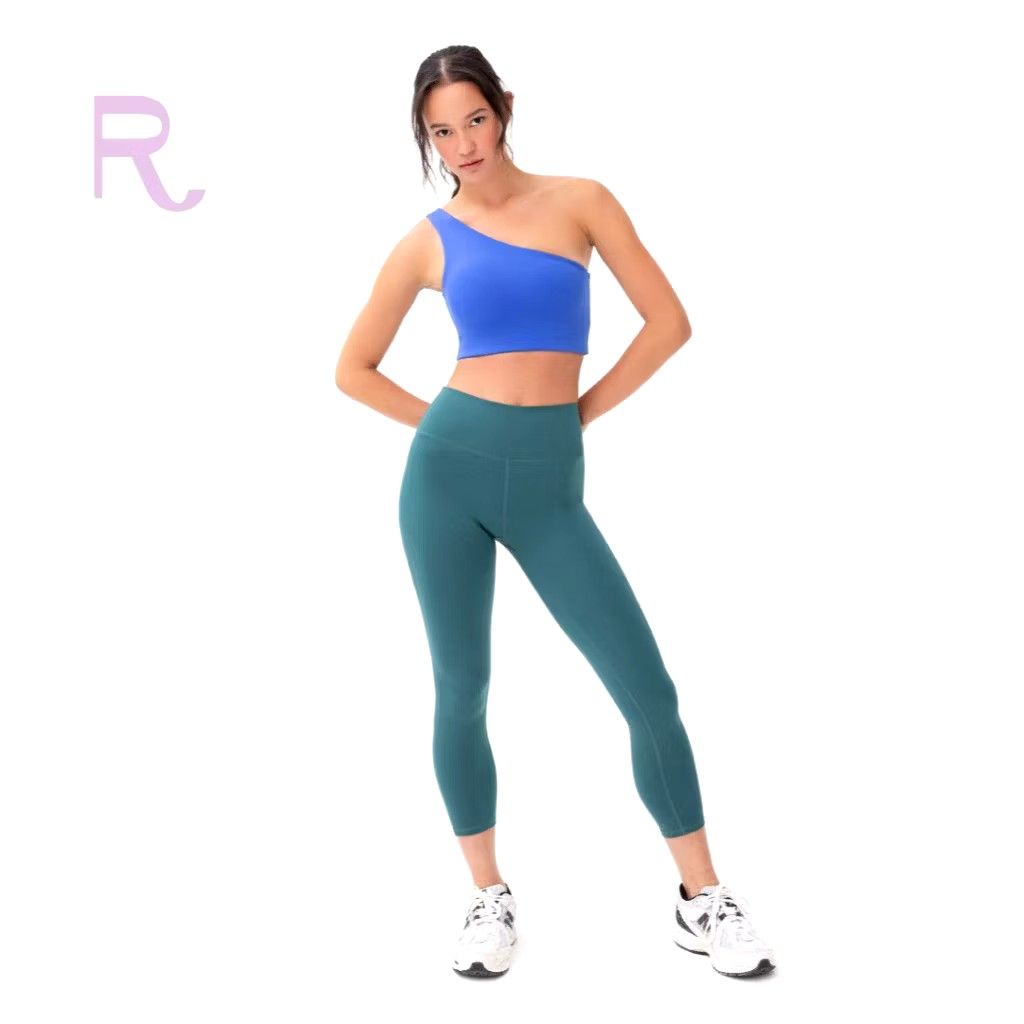 Our Recess High Compression Leggings in Green (Category: Activewear) located in Paranaque City. Submitted by peppita (Listing ID 1440392026, Image 1). Description: Shape Up High Compression Leggings Retailed for 2398 Sold out online Used twice 24.5" inseam 🌺 LAST PRICE POSTED UNLESS YOU BUY 2 OR MORE ITEMS 🌺 No Sh0pee checkout 🌺 No when worn photos unless already posted 🌺 2 day reservation only 🌺 MOP: GCash, Maya, UB, BPI Shape Active Oat Ac