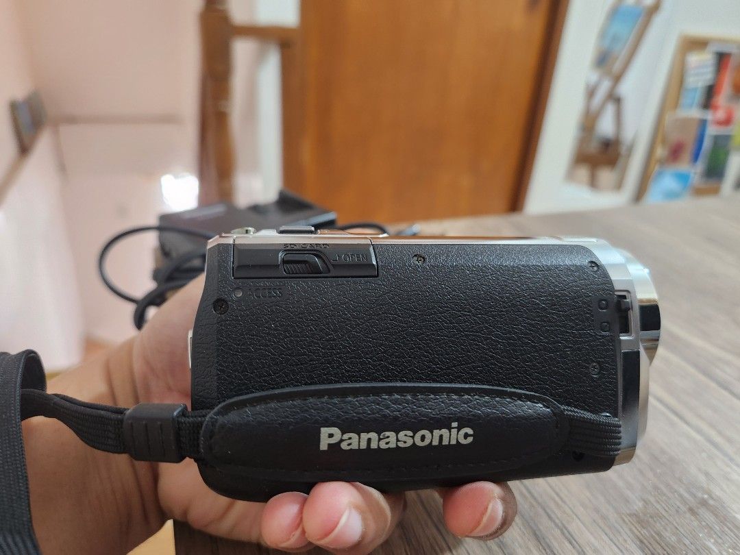 PANASONIC HDC-TM30 (Category: Video Cameras) located in Caloocan City. Submitted by rexgoodboy (Listing ID 1440391466, Image 3). Description: I can send video. rfs: di masyadong nagagamit..