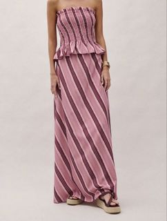 (Category: ) located in . Submitted by fashionica182 (Listing ID 1440488865, Image 1). Description: .