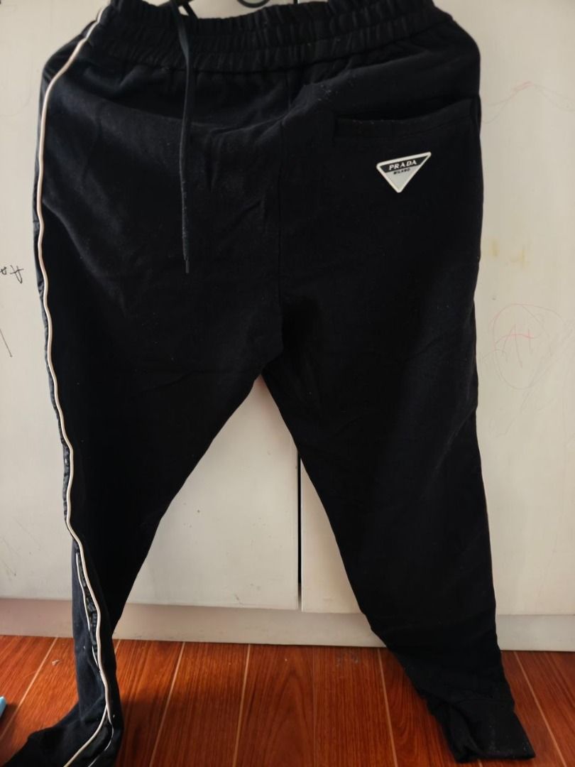 Prada jogging Pants (Category: Joggers) located in Muntinlupa City. Submitted by mine.mart (Listing ID 1440500327, Image 1). Description: Prada Jogging pants Small Black .