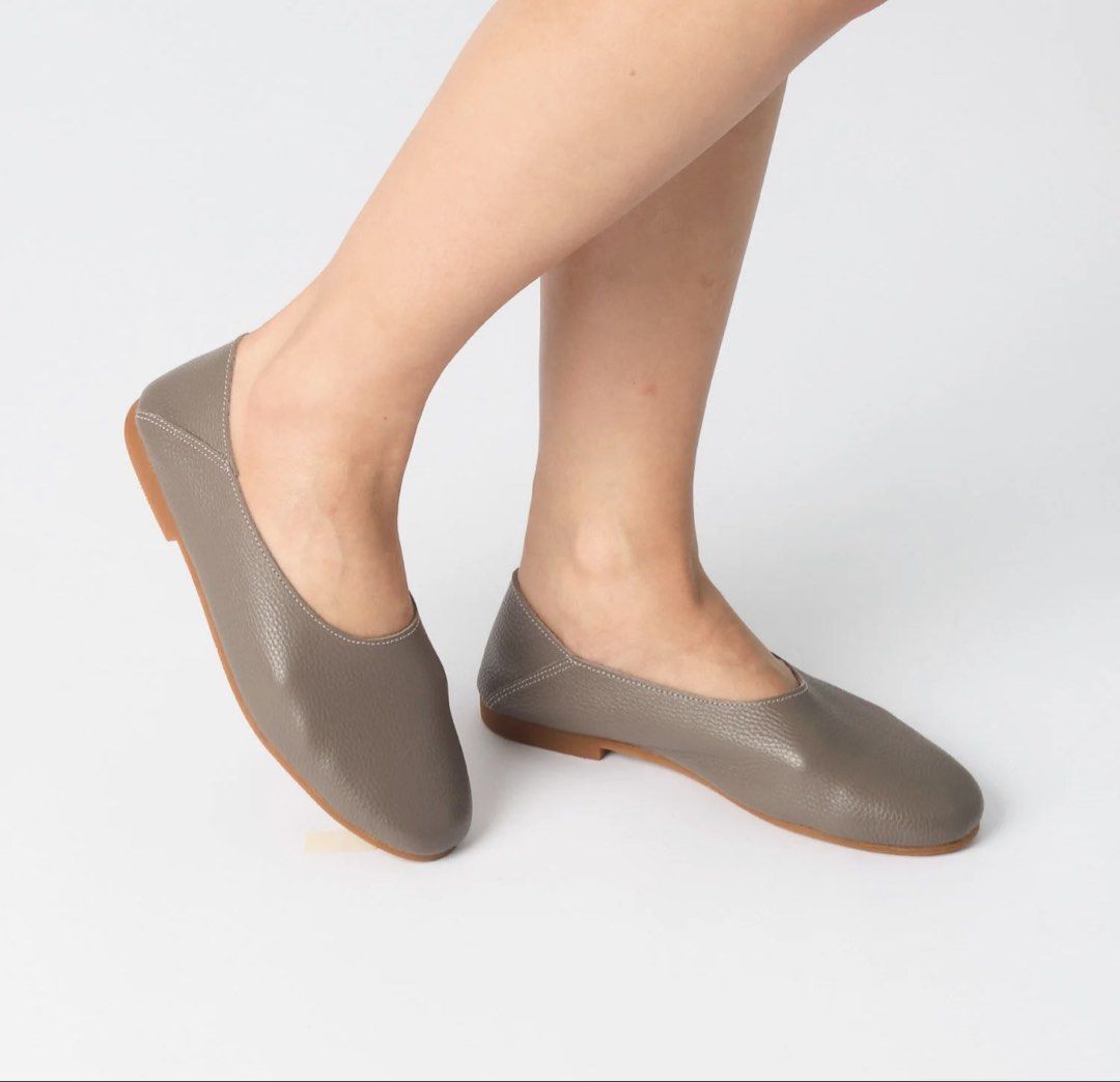 RF OMW Half Flats in Dark Taupe (Category: Flats & Sandals) located in Cainta. Submitted by chaspreloved (Listing ID 1440475254, Image 1). Description: Retails for 3990 Used once RFS: downsizing my RF collection.