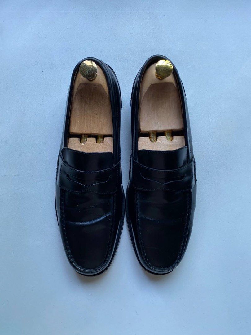 Rockport Black Heavy Loafers (Category: Casual Shoes) located in Cagayan de Oro. Submitted by thrift_crate.ph (Listing ID 1440560193, Image 1). Description: 𝐒𝐢𝐳𝐞: 8US / 26cm 𝐂𝐨𝐧𝐝𝐢𝐭𝐢𝐨𝐧 𝐫𝐚𝐭𝐞: 10/10 𝐂𝐨𝐥𝐨𝐫 𝐫𝐚𝐭𝐞: 10/10 Issue/s: Minimal heel drag.