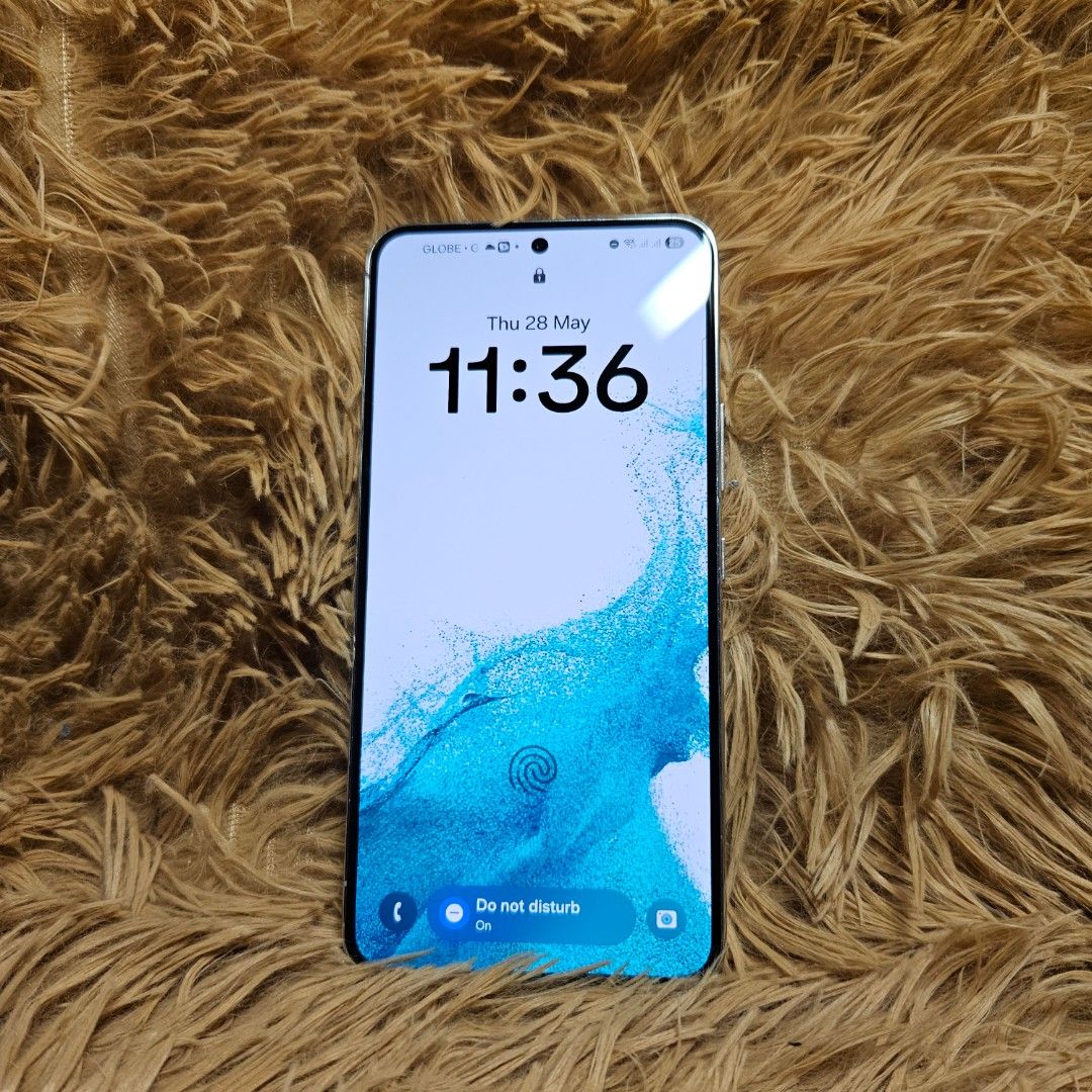 Samsung Galaxy S22 5G (Category: Samsung) located in Quezon City. Submitted by freeforceg91049 (Listing ID 1440562299, Image 1). Description: Samsung Galaxy S22 5G No issue 8gb ram/ 256gb rom Snapdragon 8 gen 1 3700 mAh With few signs of usage W/ premium case Available meetup, COD or COP 📍Bagong Silangan, QC.