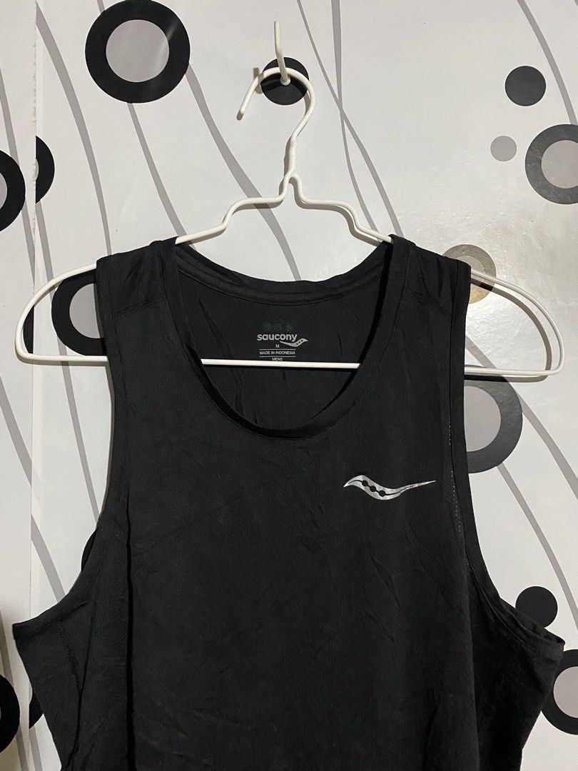 Saucony Stopwatch Singlet running tank top (Category: Tshirts & Polo Shirts ) located in Cebu City. Submitted by patspickph (Listing ID 1440512898, Image 1). Description: This is a black Men's Saucony Stopwatch Singlet running tank top. W20 L26 Excellent Condition👍.