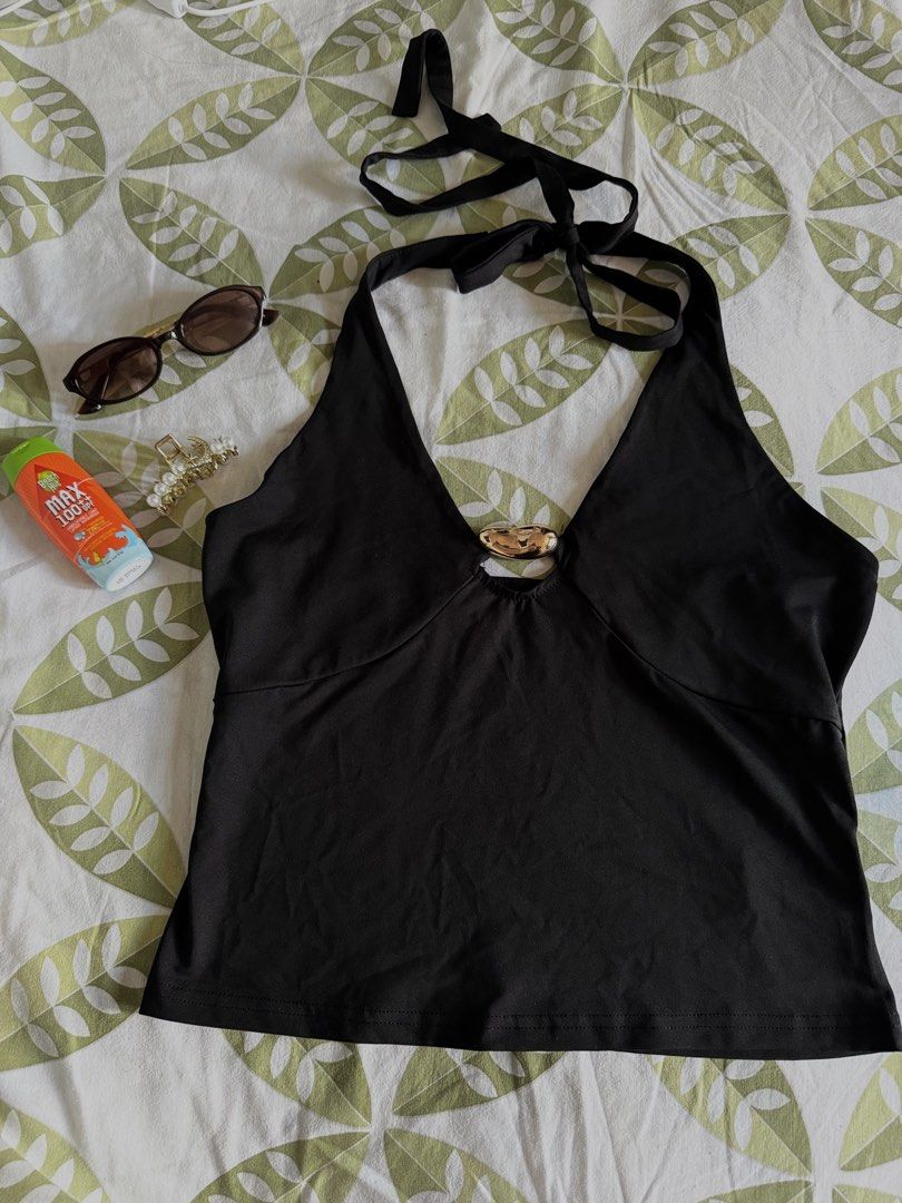 Shein Backless Halter Neck Top (Category: Sleeveless) located in Antipolo. Submitted by mizzyakisobahh (Listing ID 1440555124, Image 1). Description: brandnew! super ganda sa personal! rfs: wrong size. pm for more deets! .