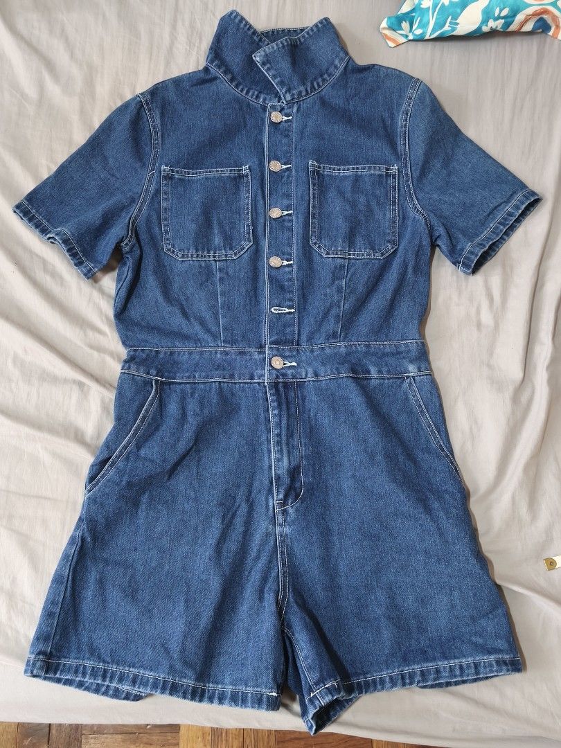 SHEIN Essnce Button Denim Romper [M] (Category: Rompers) located in Quezon City. Submitted by declutterwithnari (Listing ID 1440417779, Image 1). Description: SHEIN Essnce Button Denim Romper: Color Denim Blue - Like new condition, 9.5/10! Medyo hard denim material. - Size: Medium (check pictures for reference) Dimensions Length; 33" Waist: 15.5" = 30-31" Hip: 18-19" = 36-38" mop: GCash, GoTyme, Maya (payment first) mod: Lalamove, Grab, J&T rfs: 