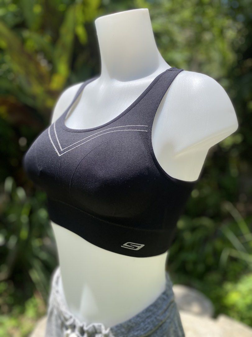 Skechers Sports Bra (Category: Activewear) located in Tagbilaran City. Submitted by we_thrift (Listing ID 1440426680, Image 3). Description: Small-Medium.