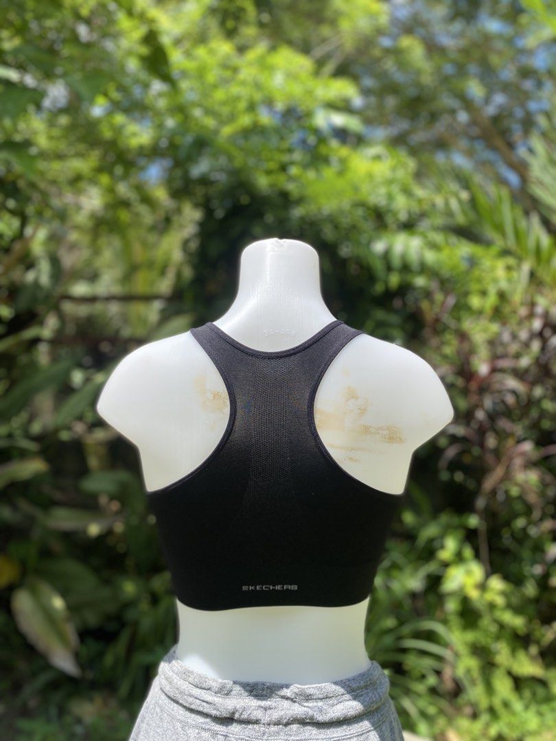 Skechers Sports Bra (Category: Activewear) located in Tagbilaran City. Submitted by we_thrift (Listing ID 1440426680, Image 2). Description: Small-Medium.