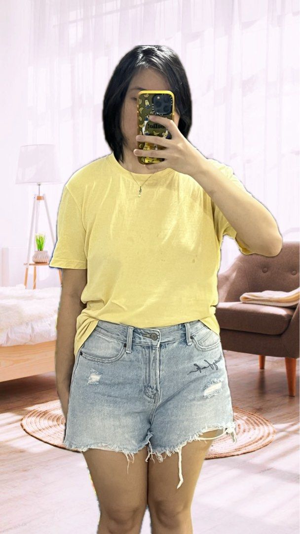 Snoopy Graphic Tee / Yellow Summer Colored Tee (Category: Tshirts & Polo Shirts ) located in Manila. Submitted by brownqueen65310 (Listing ID 1440448607, Image 2). Description: - Adorable Snoopy graphic t-shirt - Light pink color - Short sleeves - Relaxed fit for comfort - Versatile for casual wear - Pairs easily with shorts or jeans - 50 each.