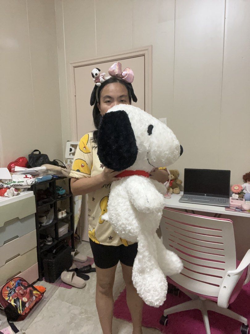 Snoopy Rose Pattern (Category: Shoulder Bags) located in Las Pinas. Submitted by stuffhaven (Listing ID 1440513943, Image 2). Description: Location : Las Piñas Pick up or lalamove. So big Rose Pattern Snoopy. In good condition..