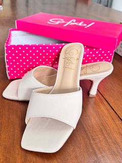 (Category: ) located in . Submitted by solelychic (Listing ID 1440478190, Image 1). Description: .