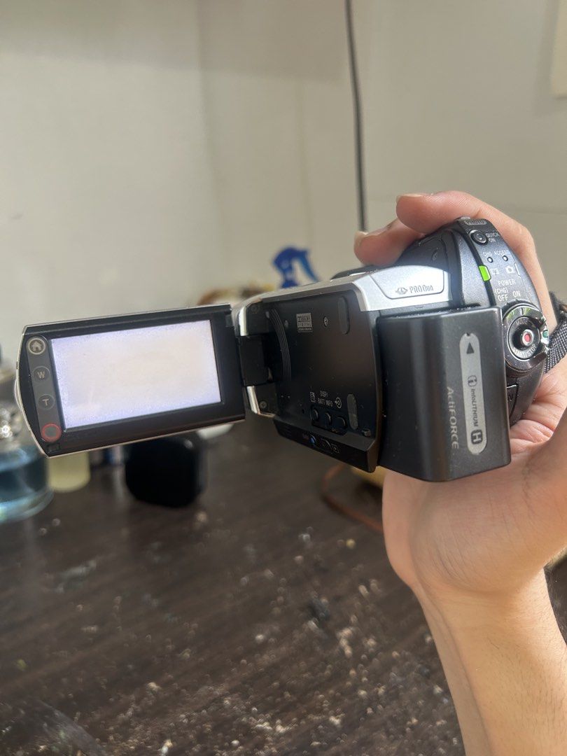 Sony Handycam DCR-SR45 (Category: Video Cameras) located in Quezon City. Submitted by pia_adela.secreto (Listing ID 1440560159, Image 3). Description: Sony Handycam DCR-SR45 Camcorder / Video Camera 30GB HDD as is I am selling it for ₱4,200 but I am open for different offers. I don’t know the condition/health of the battery but it works without the charger inclu: charger, battery, and rca cable issue: it works, it records but the screen is white.