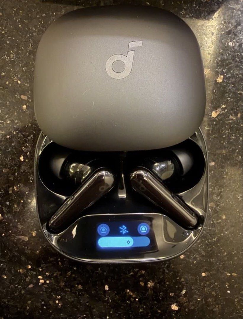 Soundcore Liberty 4 pro (Category: Earphones) located in Manila. Submitted by fastmountain_1f428e (Listing ID 1440435490, Image 2). Description: - Soundcore Liberty 4 Pro earbuds - 7-sensor precise noise cancelling - -Res Audio Wireless and LDAC support - Includes charging case - Extra ear tips included - Comes with a cute gaming controller case for the charging case - Delivers great sound quality.