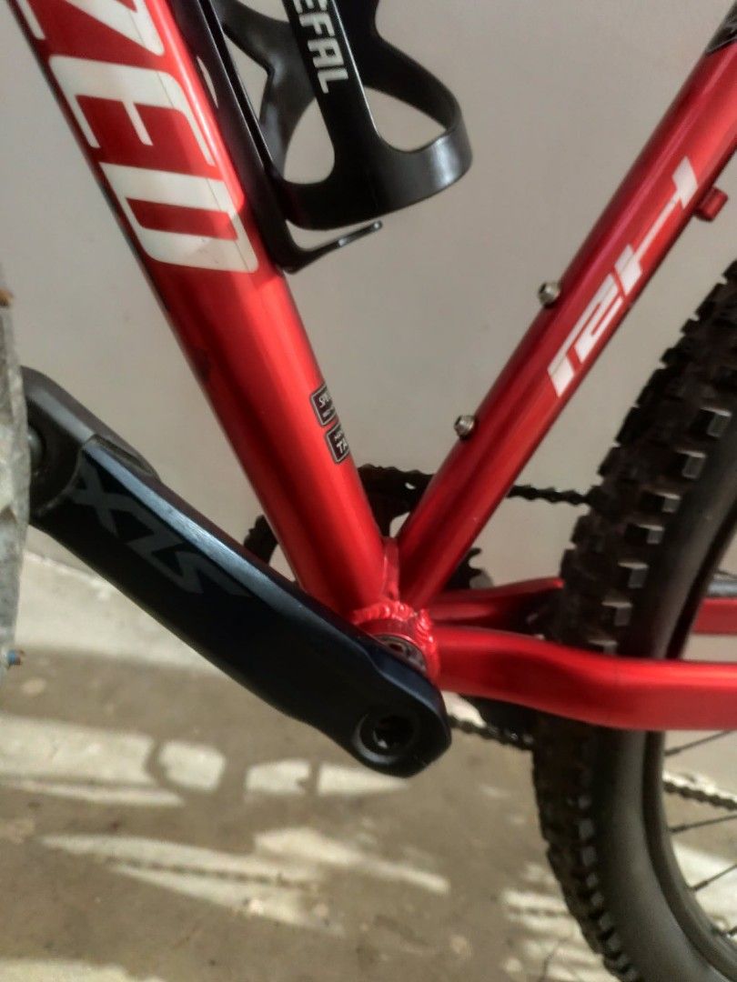 Specialized Rockhopper 29er Mountain Bike (Category: Bicycles) located in Manila. Submitted by shokototay (Listing ID 1440493435, Image 3). Description: - Red Specialized Rockhopper 29er - Upgraded Fox 34 fork - SRAM crankset and pedals - Shimano rear derailleur - Shimano brakes - Water bottle cage included - Ready for your next trail adventure!.