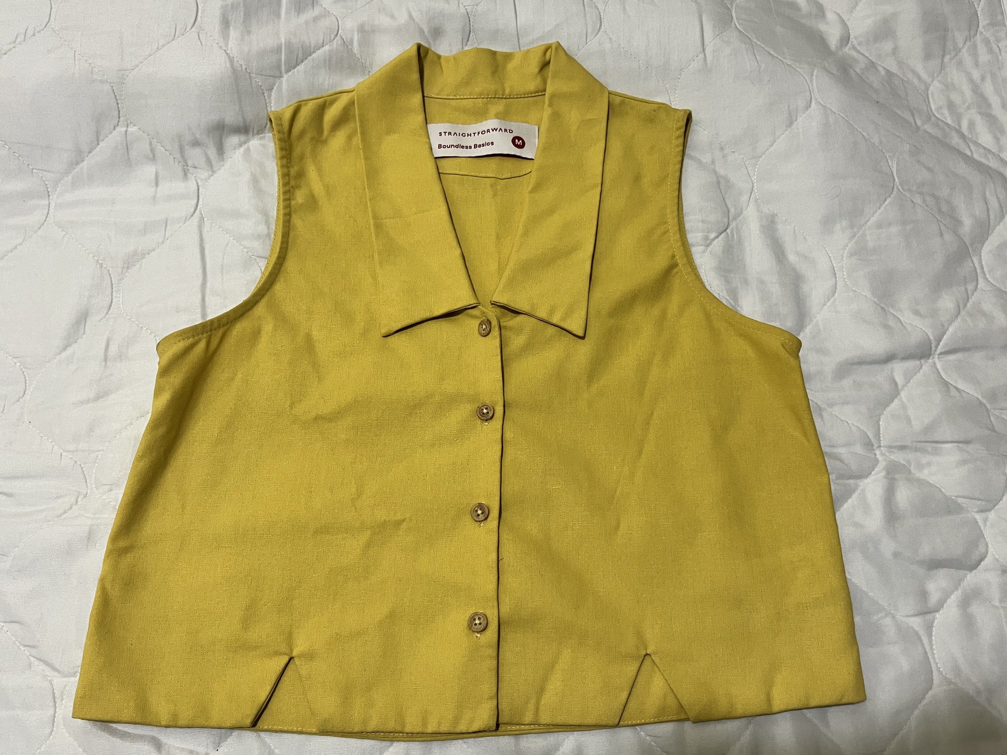 straightforward boundless basics women vest top yellow (Category: Sleeveless) located in Manila. Submitted by 00.alexandria (Listing ID 1440391542, Image 2). Description: .