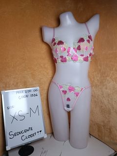 (Category: ) located in . Submitted by seducente.closet (Listing ID 1440524517, Image 1). Description: .