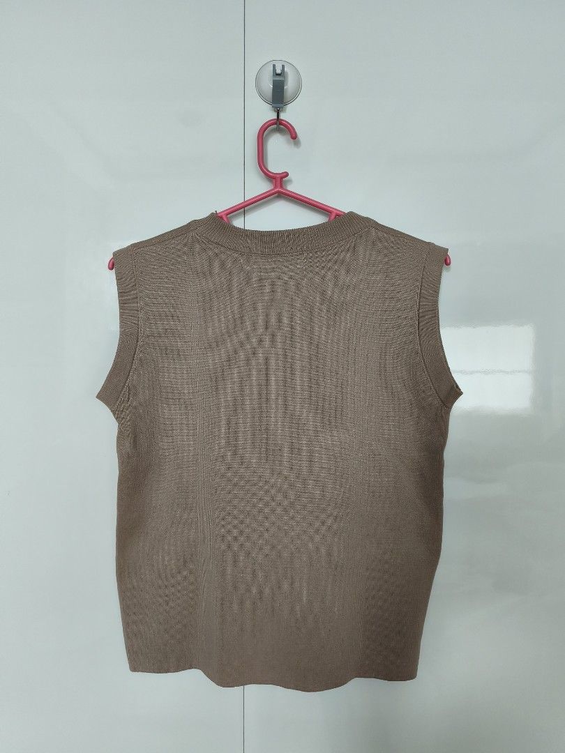 Tan Sleeveless Top (Category: Blouses) located in Manila. Submitted by smilefashion08 (Listing ID 1440398280, Image 2). Description: Free Size Fits S-M.