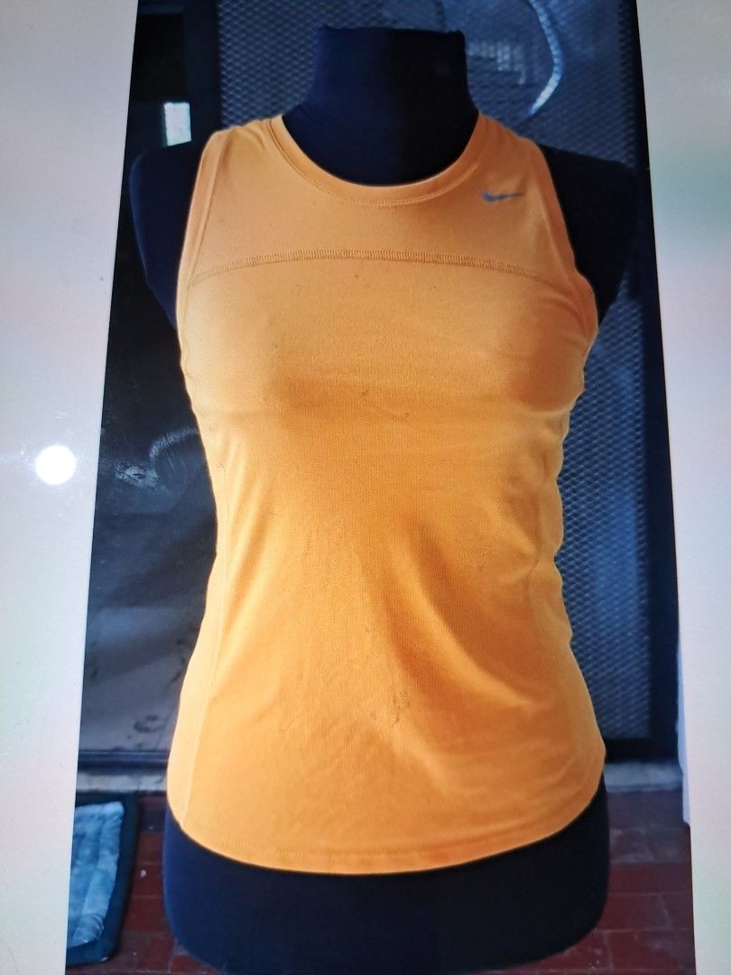 Tank top (Category: Activewear) located in Manila. Submitted by cherrytreasures (Listing ID 1440476572, Image 3). Description: nike women dri fit work out tank top, xs.