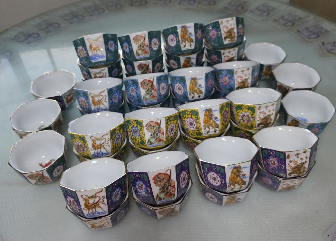 Tea cups466637476532080640