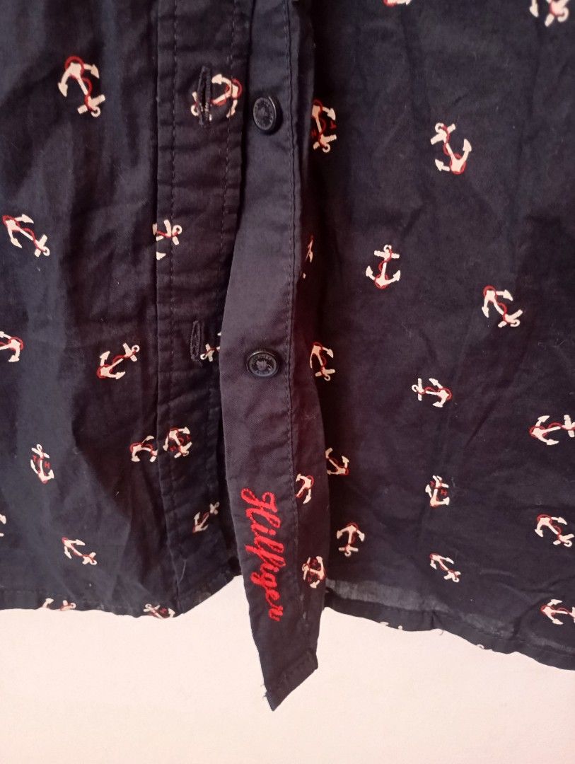 Tommy hilfiger (Category: Tshirts & Polo Shirts ) located in Las Pinas. Submitted by quick_deals_great_finds2 (Listing ID 1440420677, Image 3). Description: Original Medium 16x26.