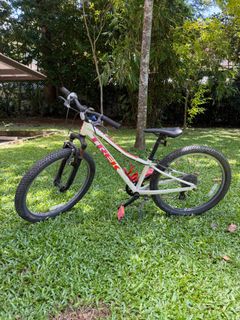 (Category: ) located in . Submitted by cdhown (Listing ID 1440428524, Image 1). Description: .