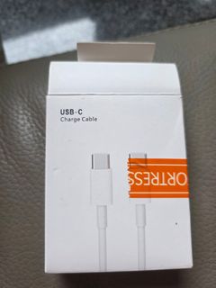 USB-C Charging Cable473154351007027200