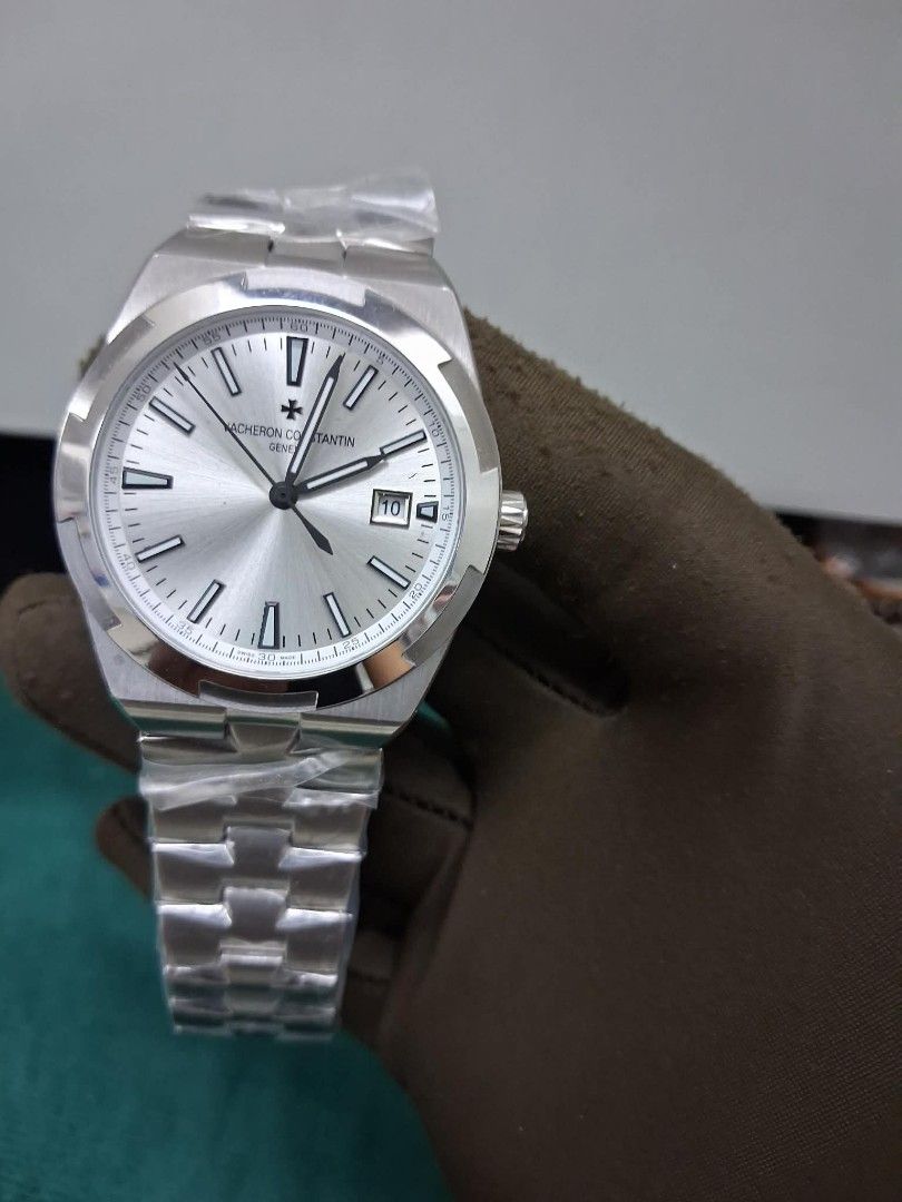 Vacheron Overseas Japan Quality (Category: Men's Watches) located in Manila. Submitted by donwatches15 (Listing ID 1440446265, Image 3). Description: onhand automatic movement.