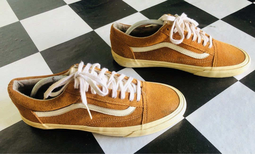 Vans (Category: Sneakers) located in Alor Setar. Submitted by joe.ramones89 (Listing ID 1440485093, Image 3). Description: Vans old skol berminat roger.