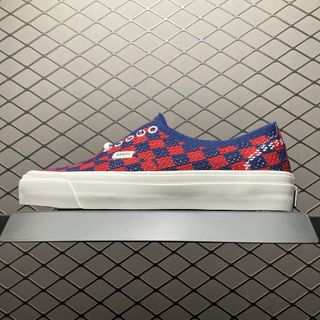 (Category: ) located in . Submitted by lovely_shoes (Listing ID 1440413483, Image 1). Description: .