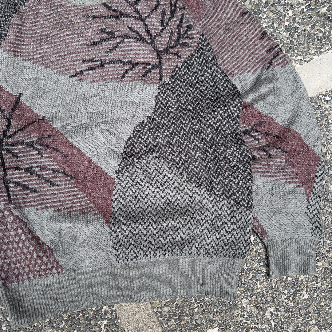 Vintage 1990s Textured Knited Sweater (Category: Coats, Jackets and Outerwear) located in Baguio. Submitted by secondoption.ph (Listing ID 1440526867, Image 3). Description: width 22 length 25.5.