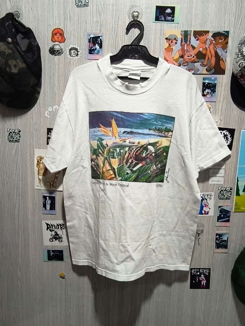 Vintage 1996 Capitola Art & Wine Festival T-Shirt (Category: Tshirts & Polo Shirts ) located in Davao. Submitted by thethriftproject082 (Listing ID 1440490412, Image 2). Description: 𝙑𝙄𝙉𝙏𝘼𝙂𝙀 𝘾𝘼𝙋𝙄𝙏𝙊𝙇𝘼 𝘼𝙍𝙏 𝘼𝙉𝘿 𝙒𝙄𝙉𝙀 𝙁𝙀𝙎𝙏𝙄𝙑𝘼𝙇 1996 📍𝙎𝙞𝙯𝙚 𝙤𝙣 𝙏𝙖𝙜: 𝙇 📍1-1-2 𝙎𝙏𝙄𝙏𝘾𝙃𝙄𝙉𝙂 📍𝘿𝙞𝙢𝙚𝙣𝙨𝙞𝙤𝙣𝙨: 21 𝙓 29 📍𝙋𝙧𝙞𝙘𝙚: 550.